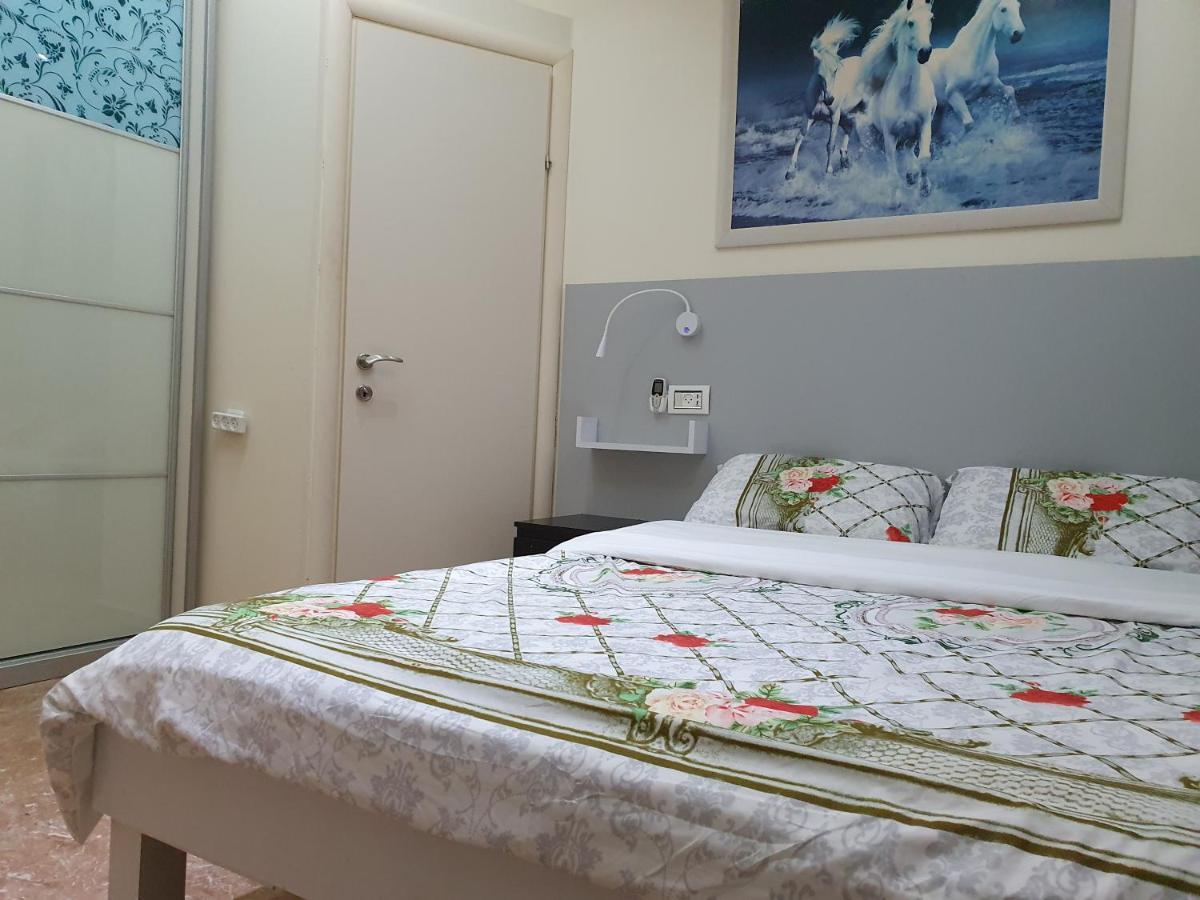 Ezore Yam Apartmens - Elmali'Akh St. 4 Bat Yam Εξωτερικό φωτογραφία
